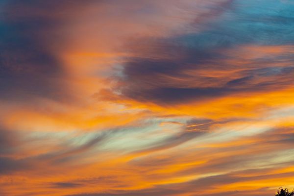Garber, Howie 아티스트의 USA-Idaho-Backlit Cirrus Clouds can make a magnificent sunset작품입니다.